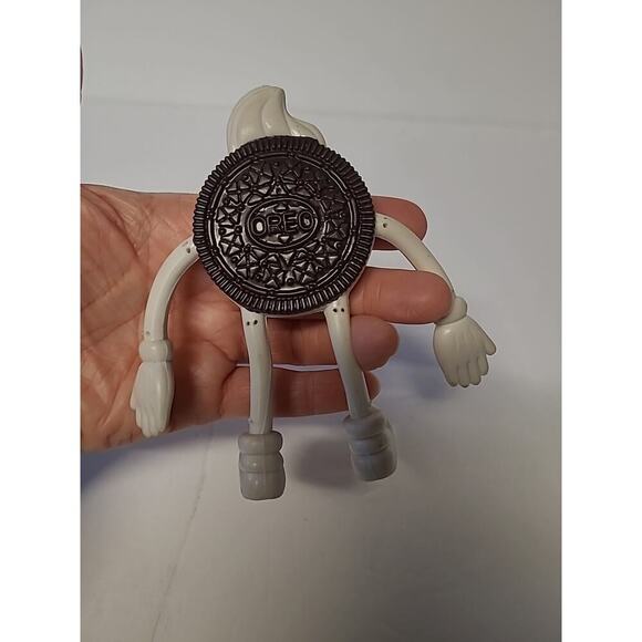 Oreo Nabisco Vintage Bendable Poseable Figurine Toy - Picture 4 of 5